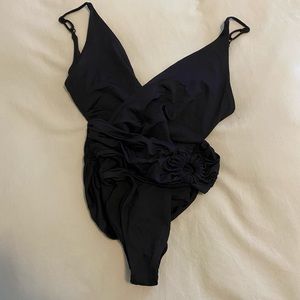 Venus Black V-Neck Ring One Piece